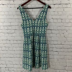 Size 6 Maeve geometric print dress